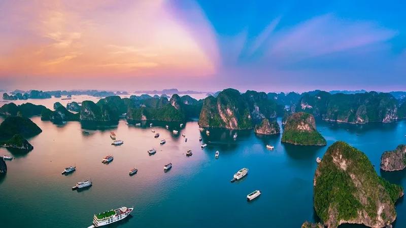 Ha Long Bay Cruise & Travel Guide: Discover Vietnam’s Natural Wonder